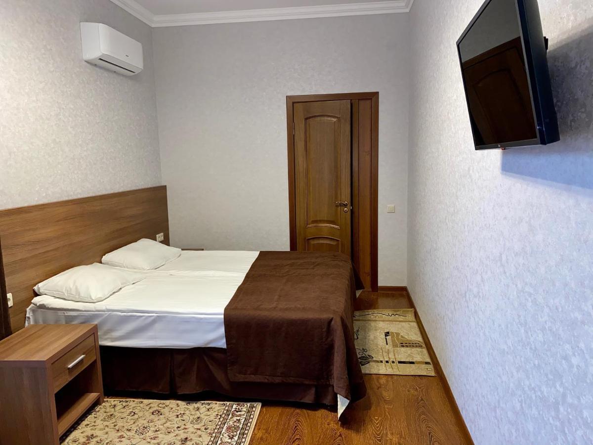 Amira Parc Hotel Kislovodsk Eksteriør billede